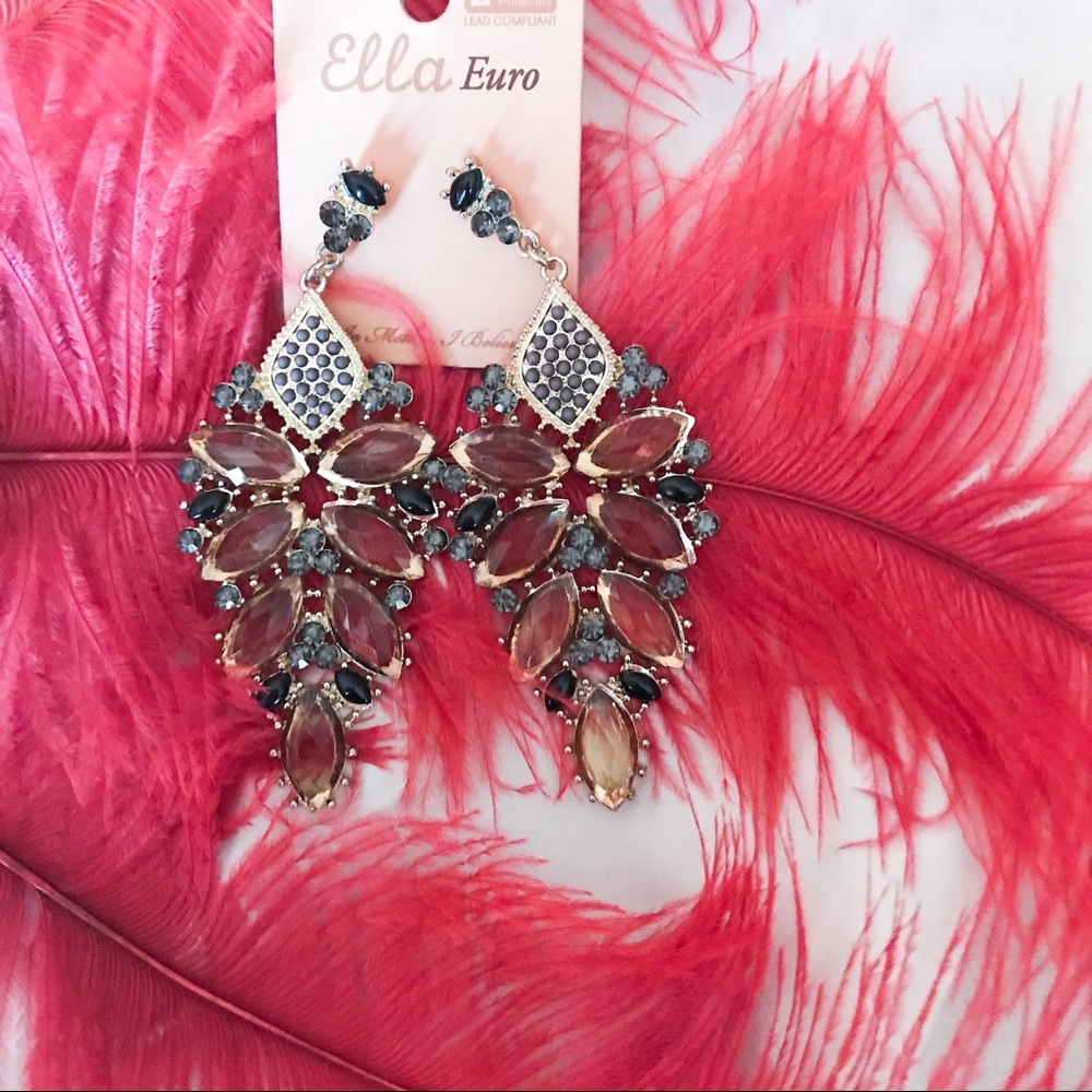 Fashion chandelier earrings brown